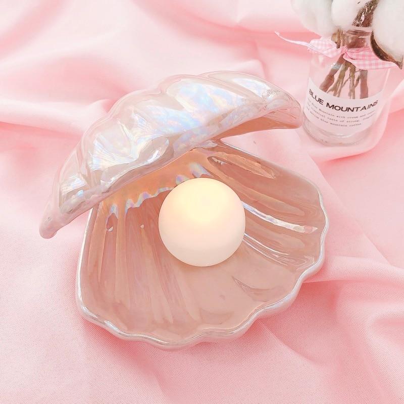 Sirenita - Pearl &amp; Shell Desk Lamp
