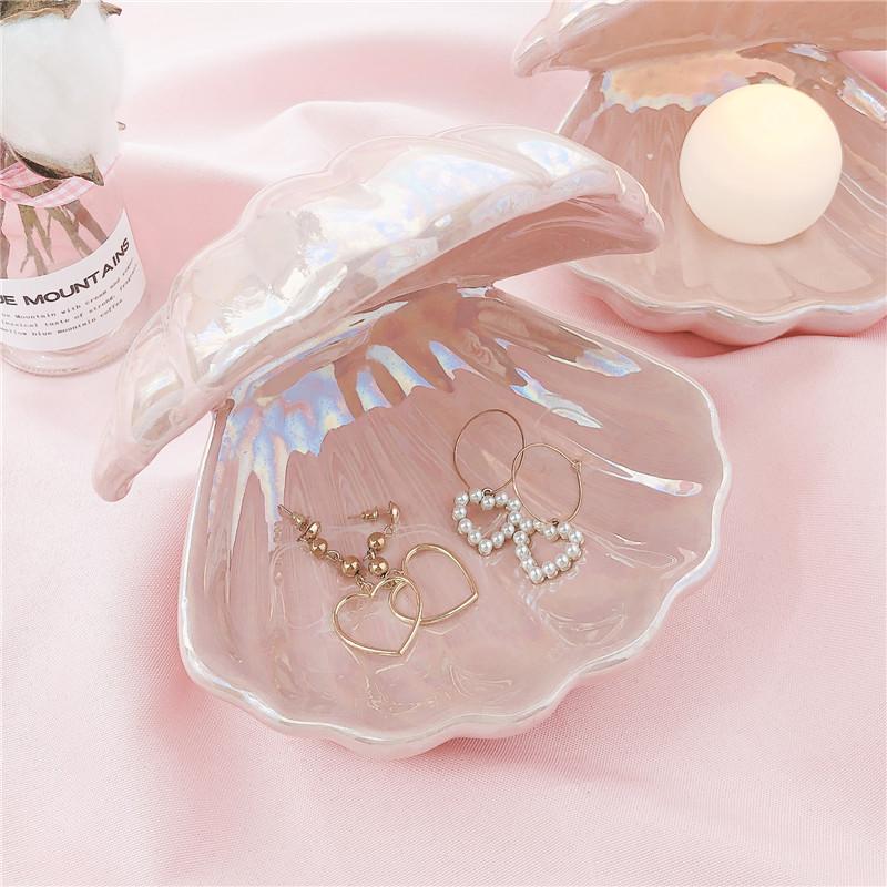 Sirenita - Pearl &amp; Shell Desk Lamp